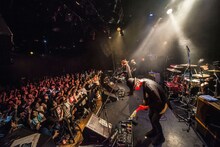 カフカ「『Tokyo 9 Stories』Release Tour【LIVE 9 CITIES】」東京・UNIT公演の様子。（Photo by Daisuke Miyashita）