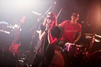 「～マジか！？っつーか、ミイラズツアーっつーかツアー2015aw～」東京・東京キネマ倶楽部公演の様子。（撮影：後藤壮太郎）