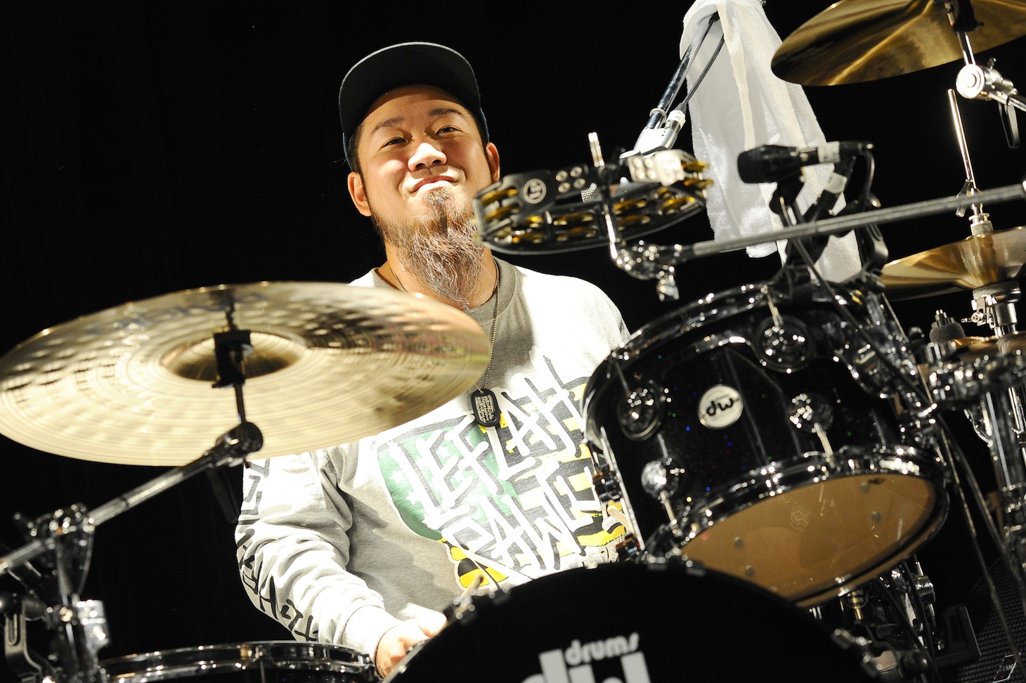 FUJI（Dr, Cho / WANIMA）（Photo by Yuji Honda）
