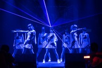 アップアップガールズ（仮）「ライブハウスツアー2015 ハイスパート RAVE FESTIVAL」の様子。（写真提供：アップフロントクリエイト）