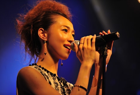 HINA（撮影：村上一光）