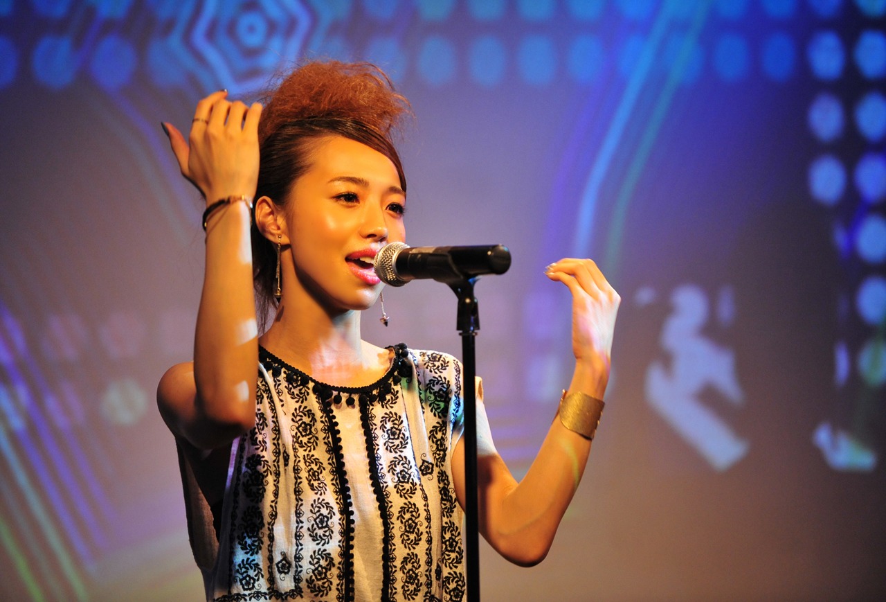 HINA（撮影：村上一光）