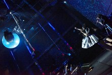 Maison book girlワンマンライブ「solitude hotel 1F」の様子。（写真提供：ekoms）