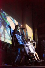 Maison book girlワンマンライブ「solitude hotel 1F」の様子。（写真提供：ekoms）