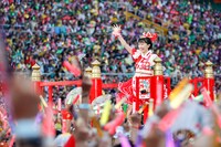 ももいろクローバーZ「ももいろクローバーZ 桃神祭2015 エコパスタジアム大会～遠州大騒儀～」の様子。（Photo by HAJIME KAMIIISAKA+Z）