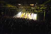 「お口ポカーンフェス?! NEGOTO 5th Anniversary ～バク TO THE FUTURE～」5thステージの様子。（Photo by AZUSA TAKADA）