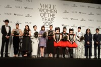 「VOGUE JAPAN Women of the Year 2015 & Rising Star of the Year 2015」授賞式の登壇者たち。