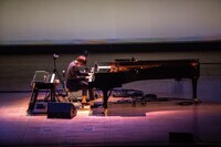 「marasy piano live 2015」東京・めぐろパーシモンホール 大ホール公演の様子。（撮影：石阪大輔）