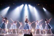 LinQ「FRONTIER～LinQ 第三楽章～」発売記念ライブの様子。（写真提供：ジョブ・ネット）