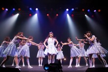 LinQ「FRONTIER～LinQ 第三楽章～」発売記念ライブの様子。（写真提供：ジョブ・ネット）