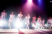 LinQ「FRONTIER～LinQ 第三楽章～」発売記念ライブの様子。（写真提供：ジョブ・ネット）