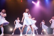 LinQ「FRONTIER～LinQ 第三楽章～」発売記念ライブの様子。（写真提供：ジョブ・ネット）