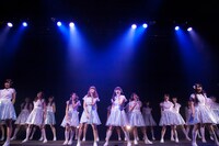 LinQ「FRONTIER～LinQ 第三楽章～」発売記念ライブの様子。（写真提供：ジョブ・ネット）
