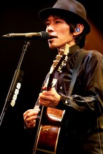 スピッツ（撮影：上飯坂一）