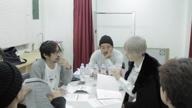 SuG「SICK'S」ミュージックビデオ撮影中のワンシーン。