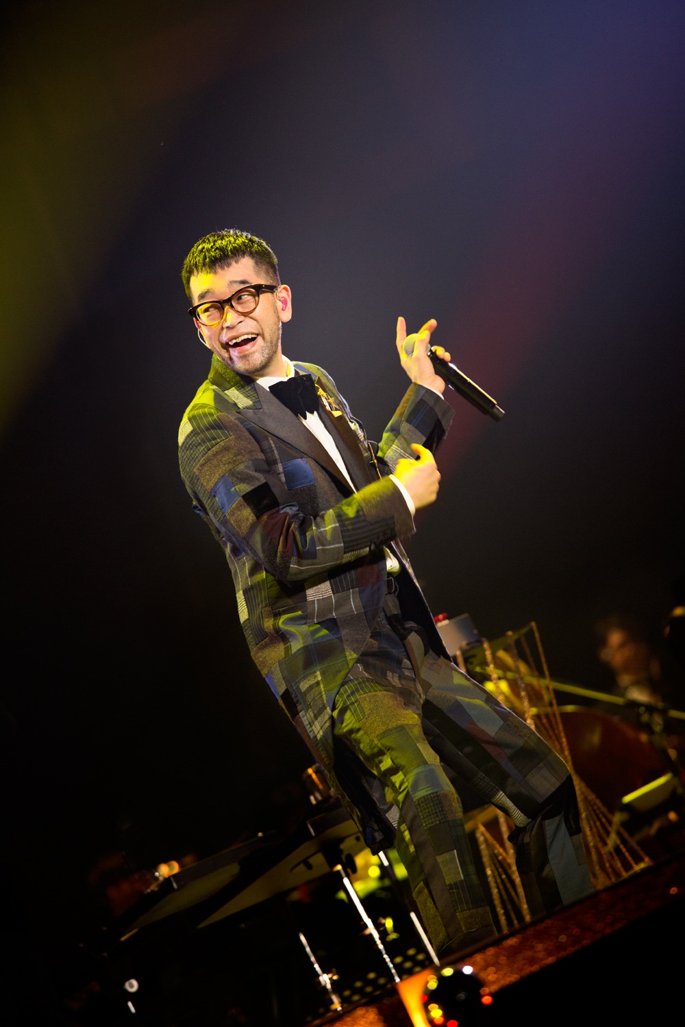 「MAKIHARA NORIYUKI SYMPHONY ORCHESTRA CONCERT "cELEBRATION 2015"～Starry Nights～」東京体育館公演の様子。 （撮影：四方あゆみ［Rooster］、釘野孝宏）