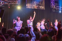 「PiiiiiiiN 夢への試練 3番勝負！ ～GEM編～」GEMによるライブの様子。