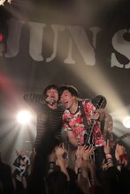 「JUN SKY WALKER(S) 2015 ～The Next Step～」最終公演の様子。（写真提供：アイビーレコード）