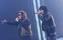 左よりRED RICE（湘南乃風）、遊助。  (c)TBSテレビ