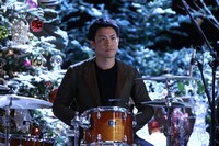 栗原寿（Dr / back number） (c)フジテレビ