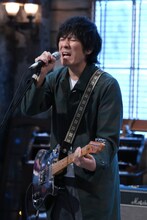 清水依与吏（Vo, G / back number） (c)フジテレビ