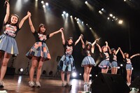 「PASSPO☆フライトツアー ROCK周年ツアー アリガート便」ツアーファイナル公演の様子。