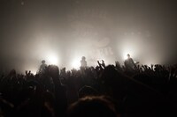 SUPER BEAVERのライブの様子。（Photo by MAYUMI -kiss it bitter-）