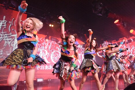 THE INNER MUSCLE Vol.1 第2部「アップアップガールズ（仮）対バン」の様子。