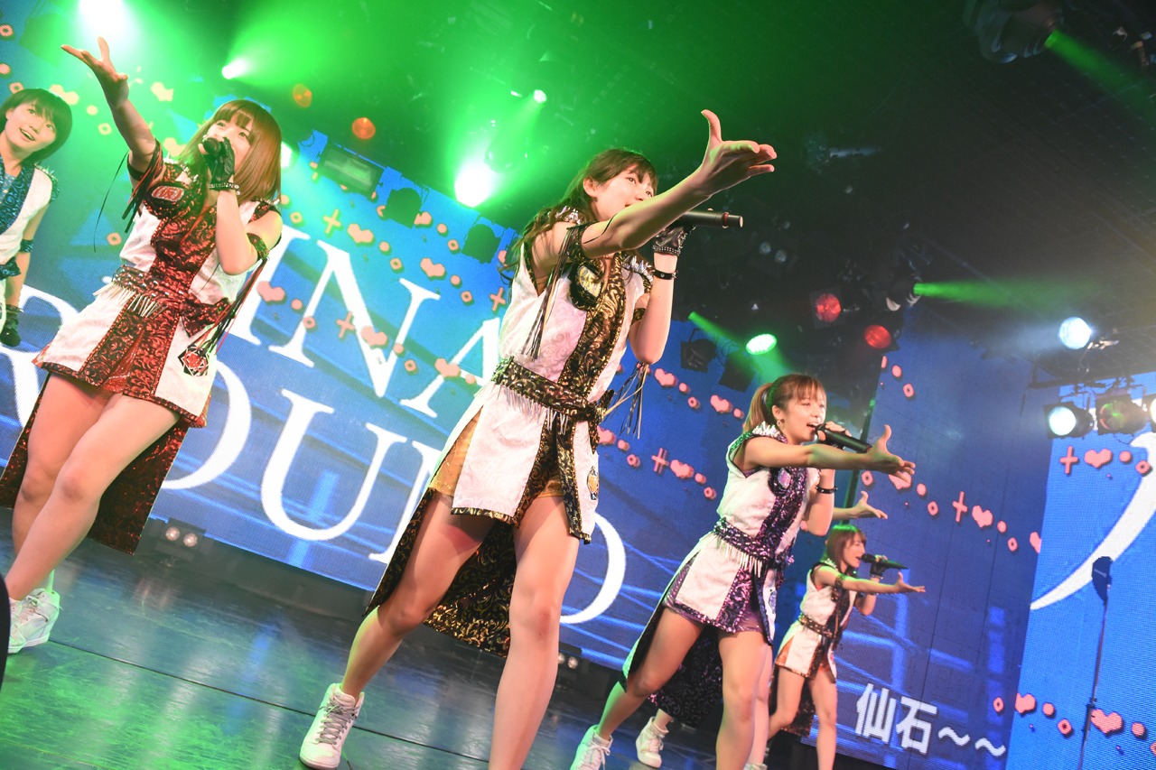 THE INNER MUSCLE Vol.1 第2部「アップアップガールズ（仮）対バン」の様子。