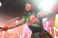 小鷹狩百花（Cheeky Parade）