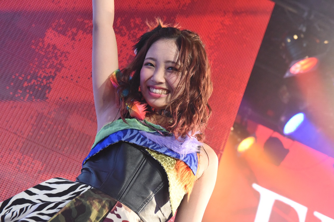 溝呂木世蘭（Cheeky Parade）