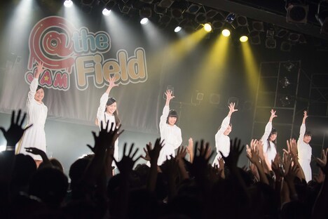 アイドルネッサンスによるライブの様子。