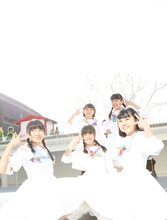 メジャーデビュー曲「ワールドピース」を披露したロッカジャポニカ。（撮影：笹森健一）