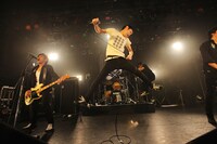 「POTSHOT 20th Anniversary Tour Final」東京・LIQUIDROOM公演の様子。（Photo by So Kuramochi）