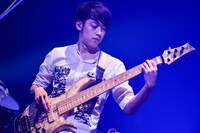 奥野翔太（B）（撮影：高田梓）