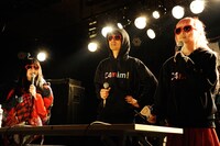 左からしふぉん、ハシダカズマ、ようなぴ。（撮影：曽我美芽）