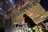 ペギ（Dr, Cho）（撮影：佐藤広理）