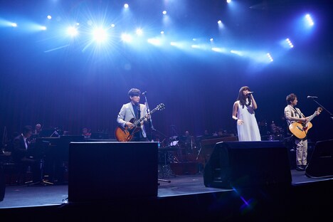 いきものがかり（撮影：岩橋仁子）