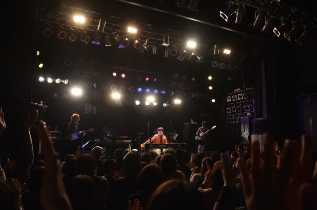 「さかいゆう TOUR 2015“ジャスミン”」福岡・DRUM Be-1公演の様子。