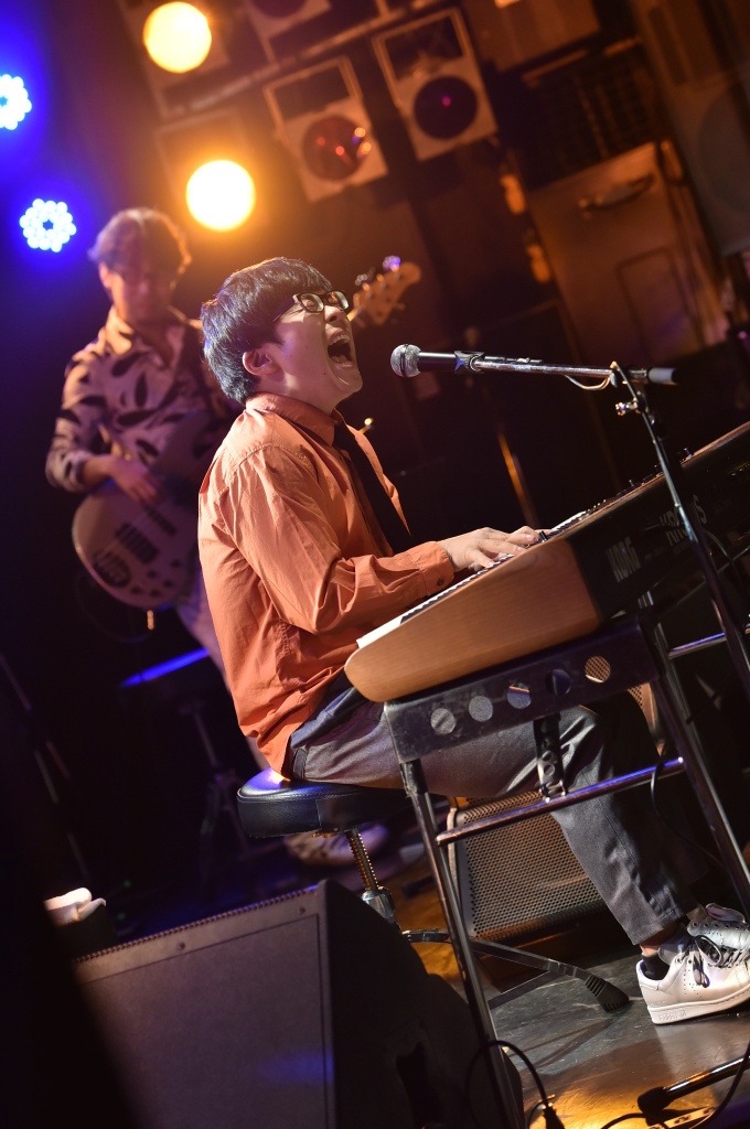 「さかいゆう TOUR 2015“ジャスミン”」福岡・DRUM Be-1公演の様子。