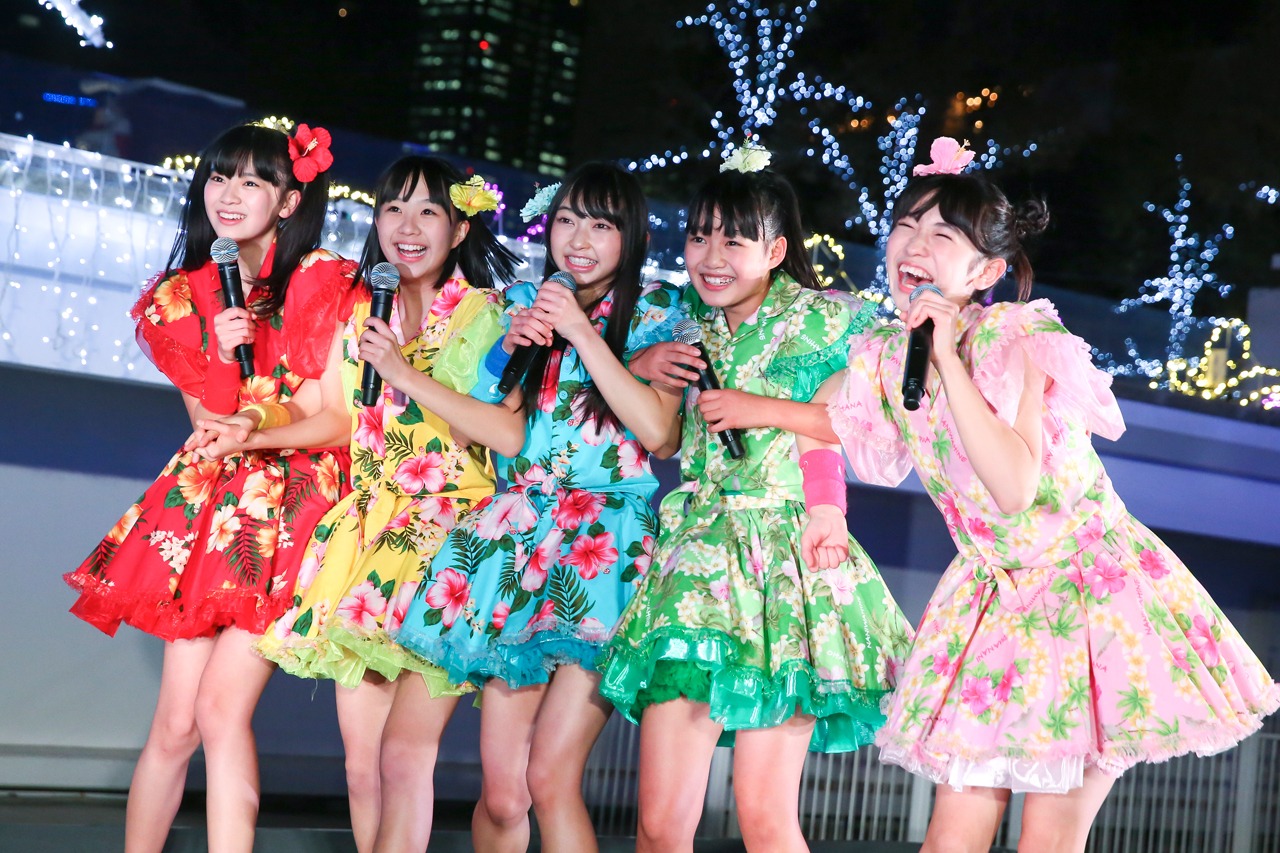 デイリーランキング発表に身構えるときめき▽宣伝部。（撮影：笹森健一）