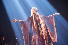 柴咲コウ「Ko Shibasaki Live Tour 2015『こううたう』」東京・東京国際フォーラム ホールA公演の様子。（写真提供：ビクターエンタテインメント）