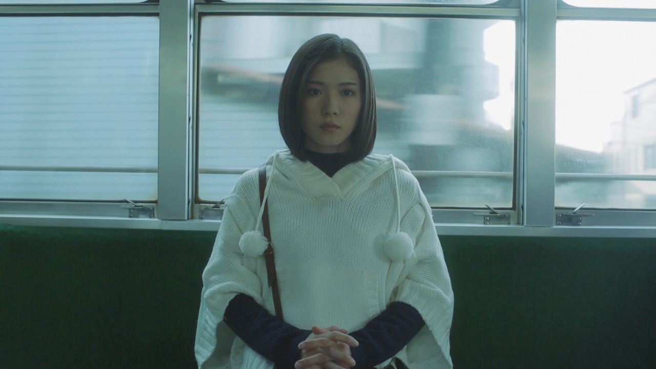 TUBE「灯台」ミュージックビデオのワンシーン。
