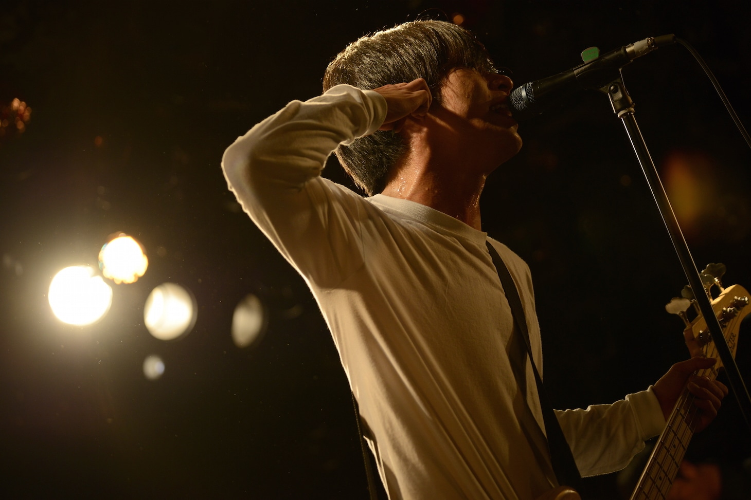 庵原将平（Vo, B）（撮影：半田安政[showcase]）