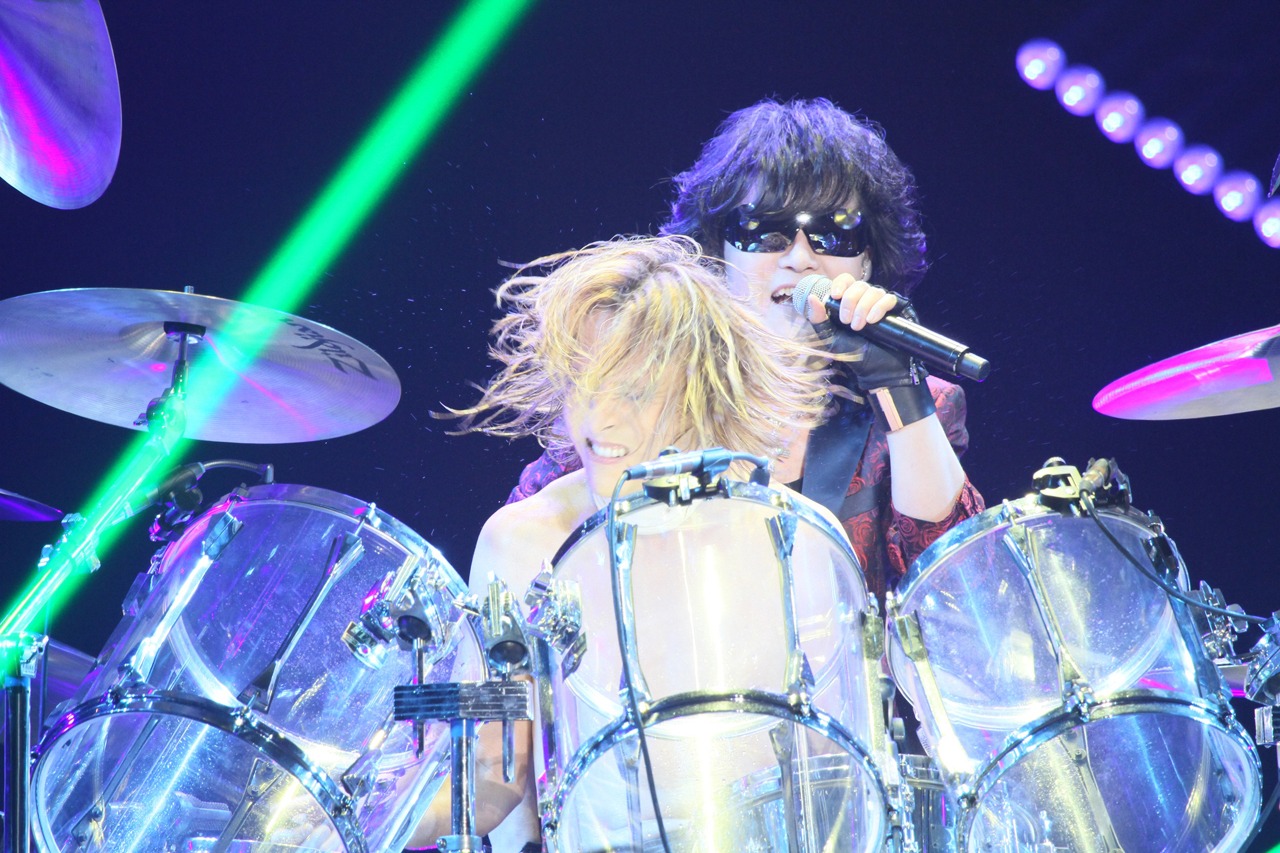 YOSHIKIとToshl。（写真提供：Japan Music Agency）