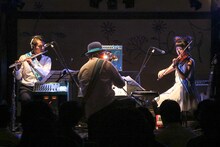 ASA-CHANG＆巡礼「弔いの音を祀る夜」の様子。