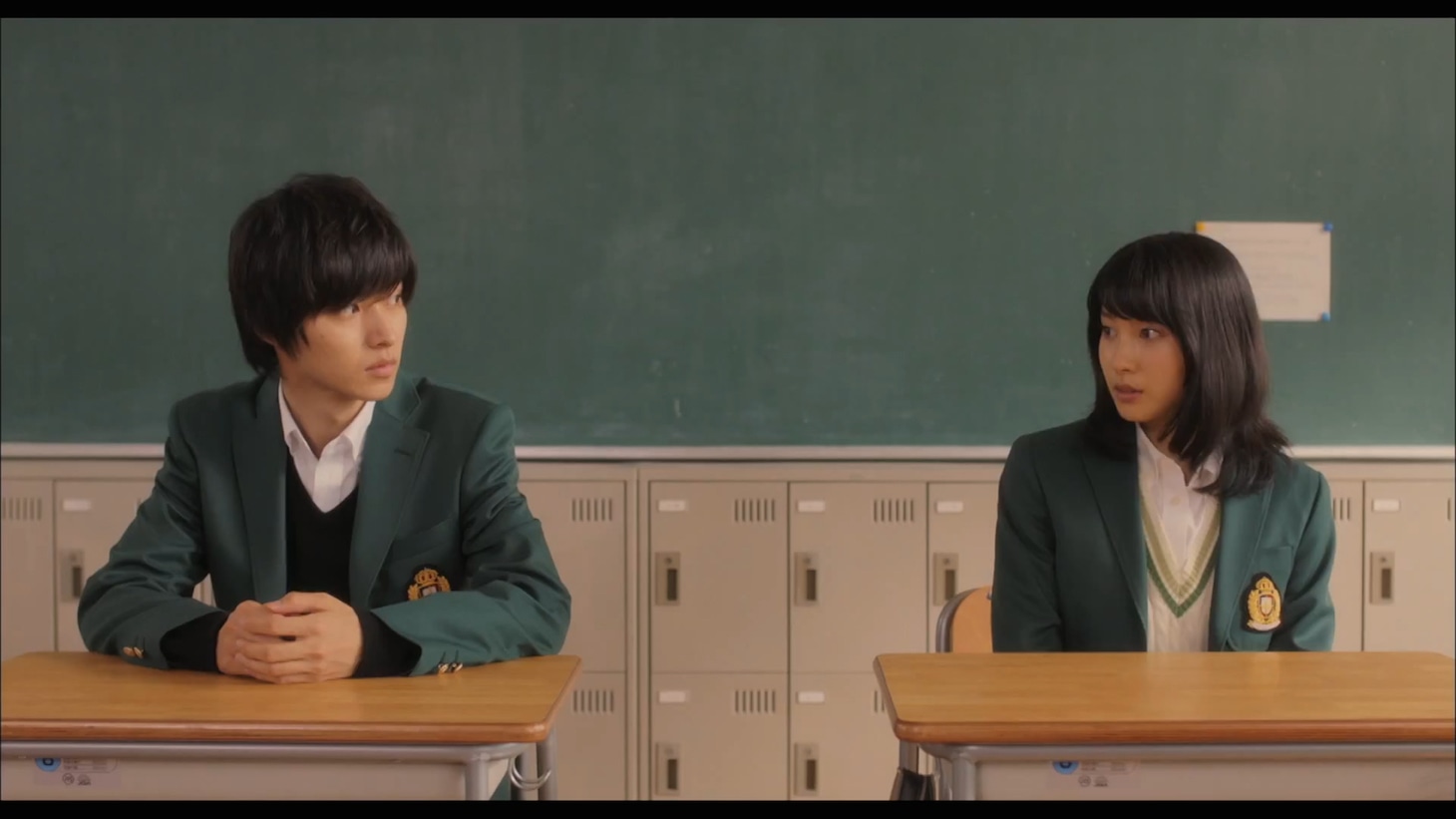 コブクロ「未来」のMV「映画 Ver.」のワンシーン。