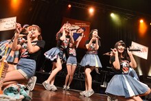 「PASSPO☆フライトツアーROCK周年ツアー アリガート便」ファイナル公演の様子。