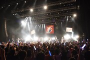 「PASSPO☆フライトツアーROCK周年ツアー アリガート便」ファイナル公演の様子。