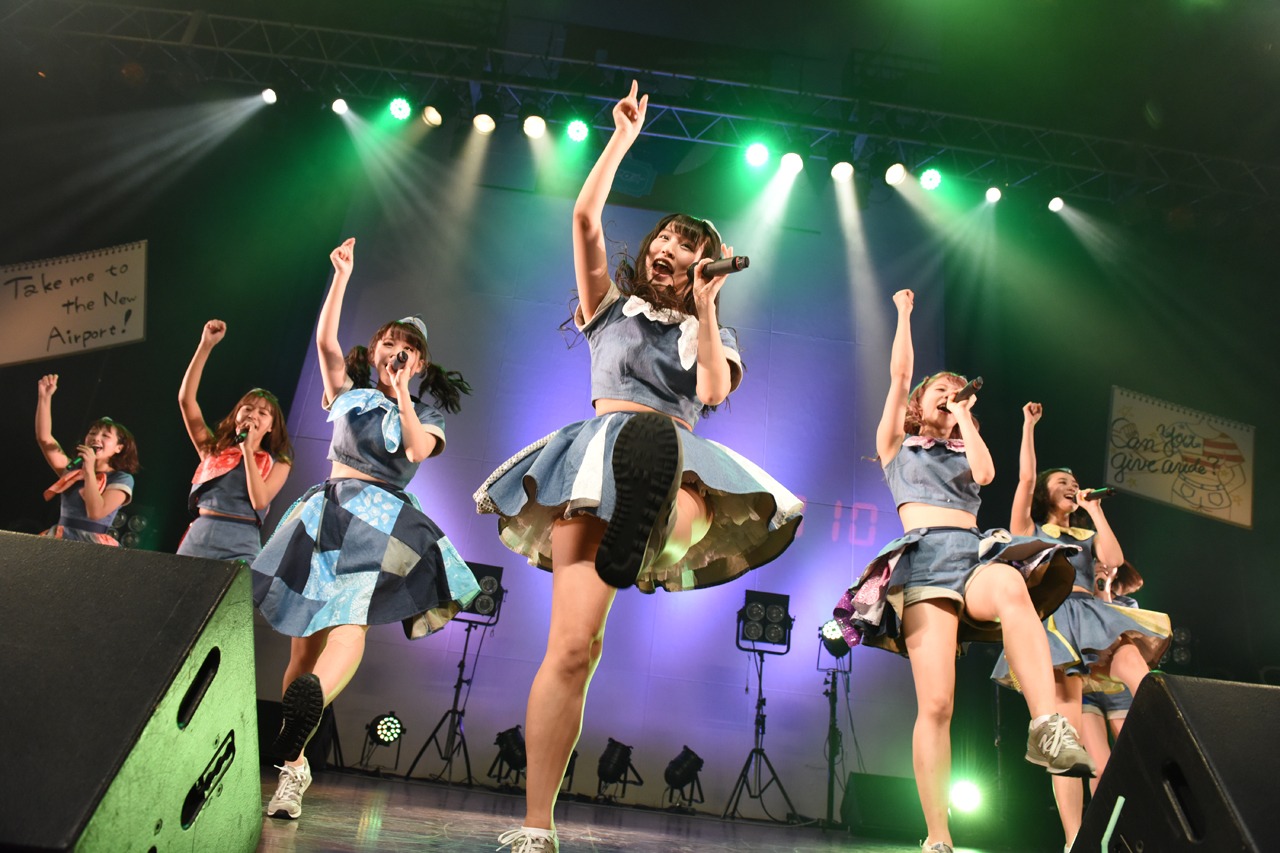 「PASSPO☆フライトツアーROCK周年ツアー アリガート便」ファイナル公演の様子。